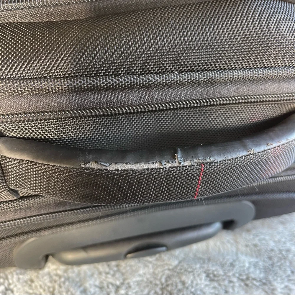 Samsonite used great